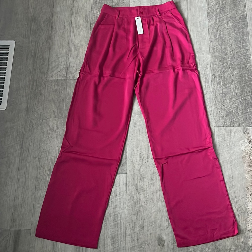 NWT - size Medium - Pink Polyester Dress Pants - Gorgeous fabric, high rise.